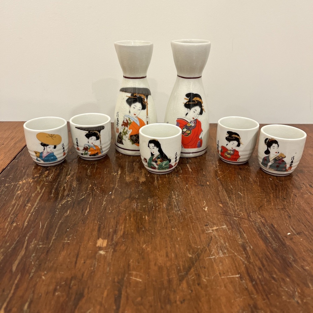 7 Piece Sake Cup & Decanter Set  Made in Japan, Geisha Figure Rare Authentic